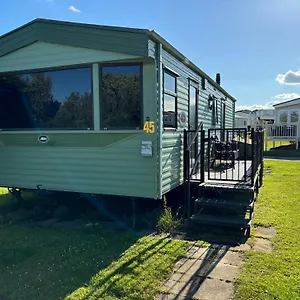 https://45-dunlin-dell-thornwickbay-bridlington-east-coast.yorkshirehotels.net