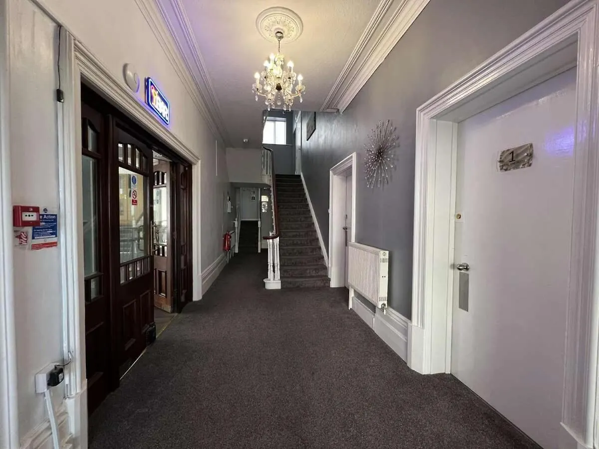 Crystal Beach Hotel Bournemouth 3*,  United Kingdom